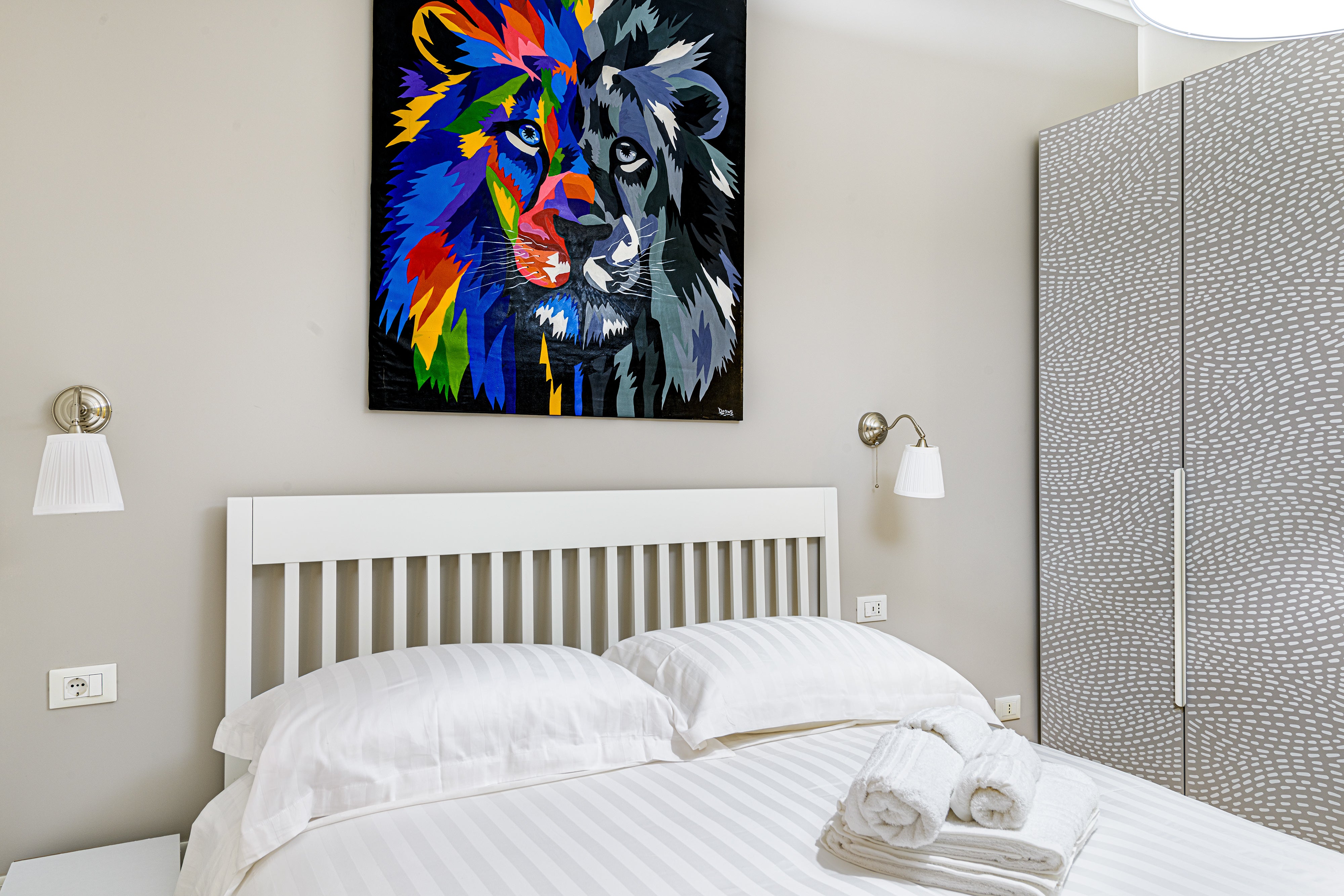 Lion Aparts Prati